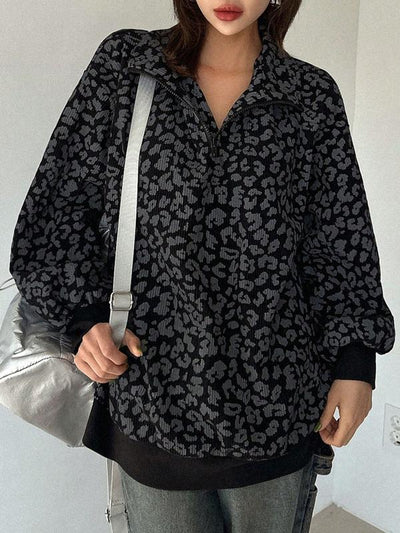 Savara - Women’s Animal Print Zip Pullover