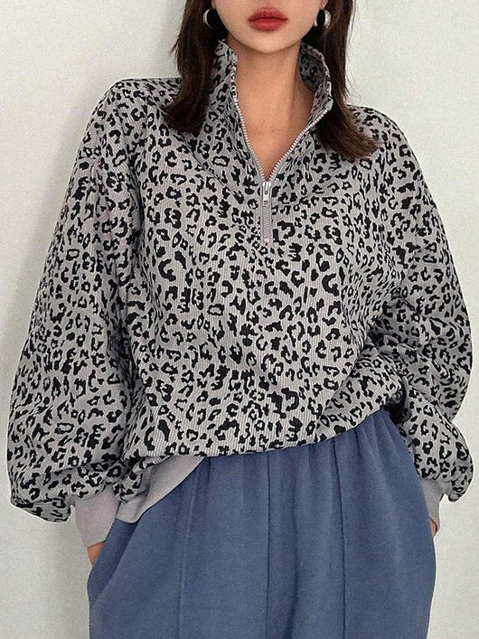 Savara - Women’s Animal Print Zip Pullover